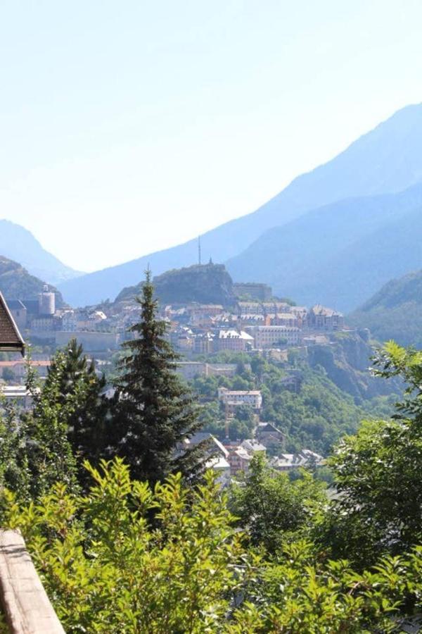 Studio Sympa Avec Terrasse , Maxi 4 Pers.Briancon エクステリア 写真
