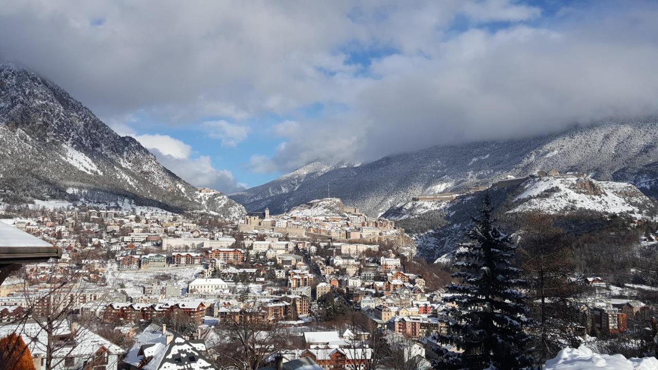 Studio Sympa Avec Terrasse , Maxi 4 Pers.Briancon エクステリア 写真